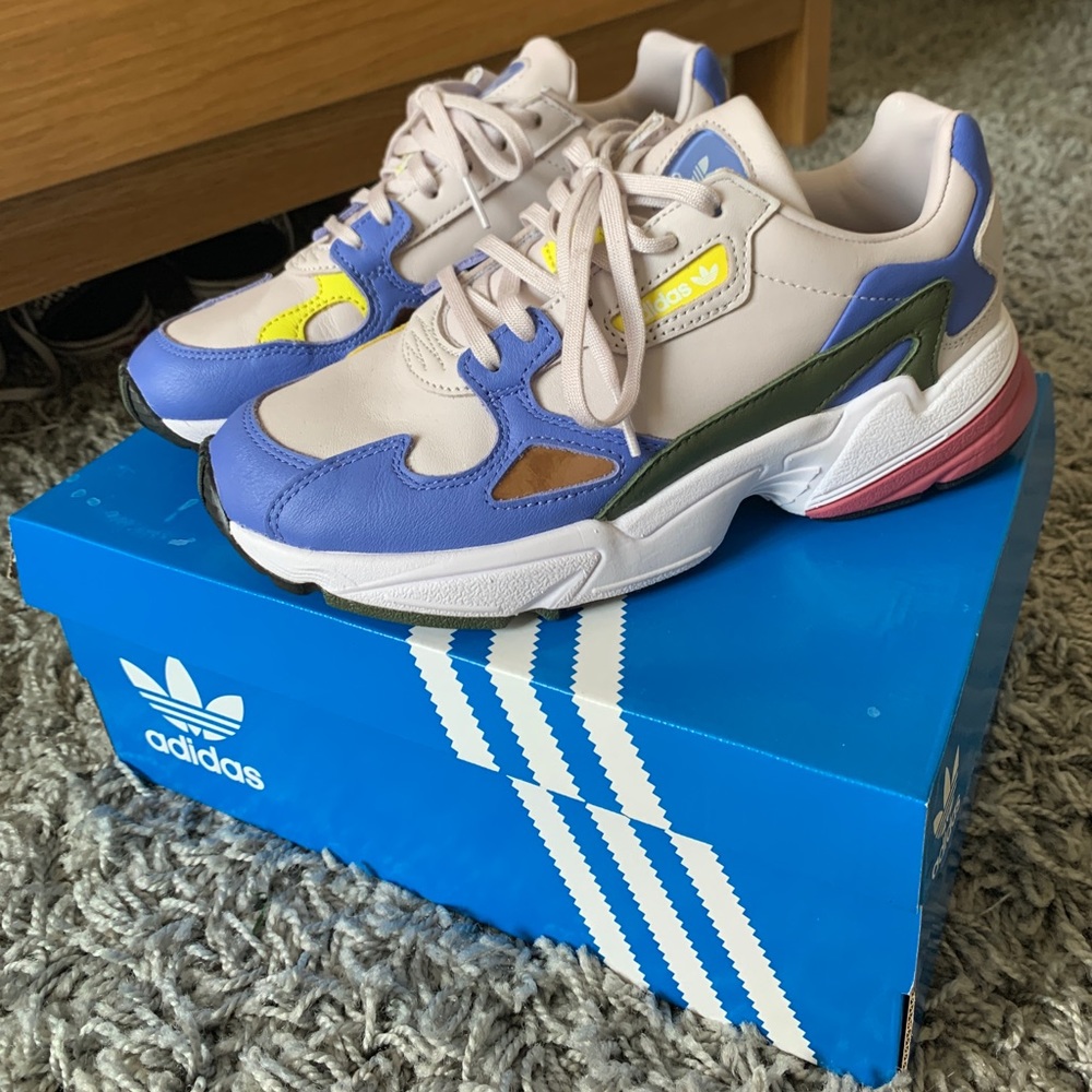 ADIDAS originals Falcon